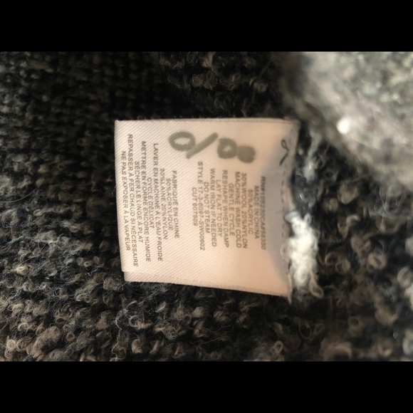 Soft Joie plaid cardigan, size small - Picture 4 of 4